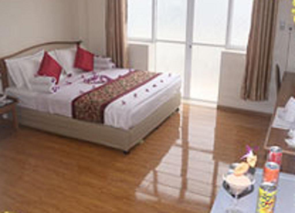 Diamond Crown Hotel Дауей Екстериор снимка